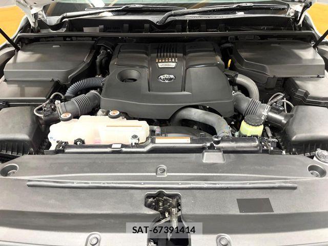 Toyota LAND CRUISER 2023-03 7724897-18