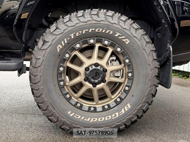 Toyota LAND CRUISER 2023-07 7724899-12