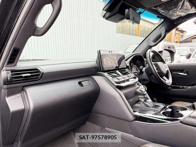 Toyota LAND CRUISER 2023-07 7724899-16