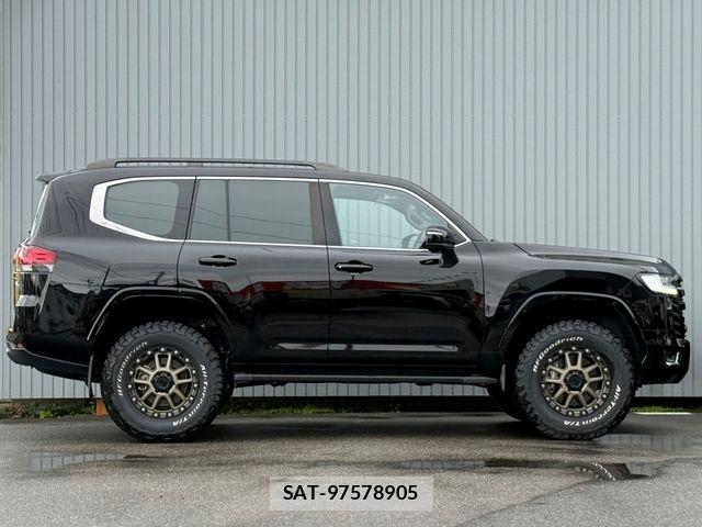 Toyota LAND CRUISER 2023-07 7724899-7
