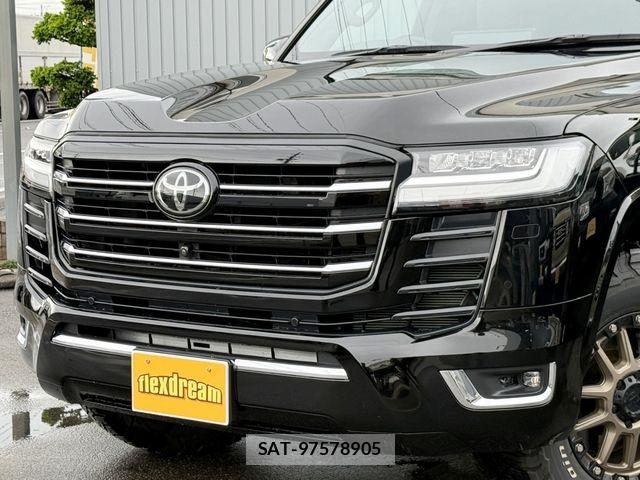 Toyota LAND CRUISER 2023-07 7724899-8