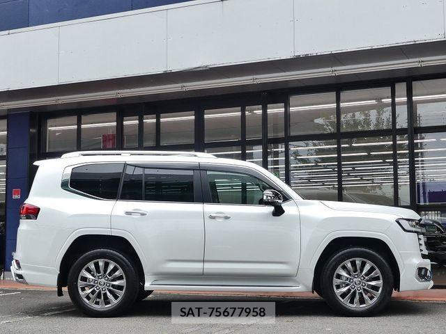 Toyota LAND CRUISER 2025-07 7724888-6