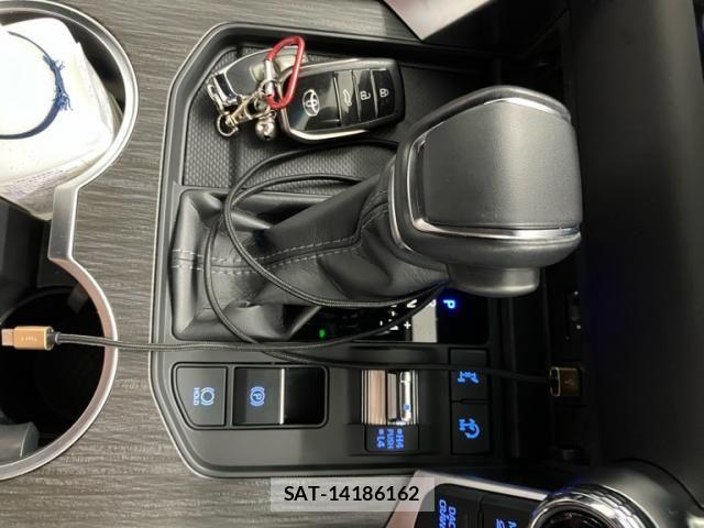Toyota LAND CRUISER 2023-09 7724900-19