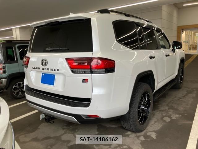 Toyota LAND CRUISER 2023-09 7724900-3