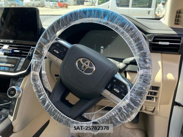 Toyota LAND CRUISER 2025-06 7724889-17