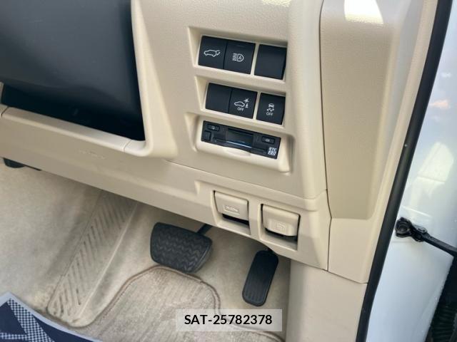 Toyota LAND CRUISER 2025-06 7724889-18