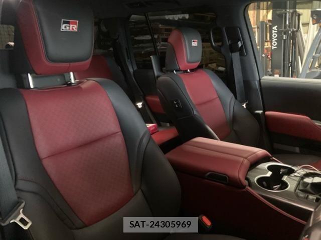 Toyota LAND CRUISER 2023-08 7724898-13