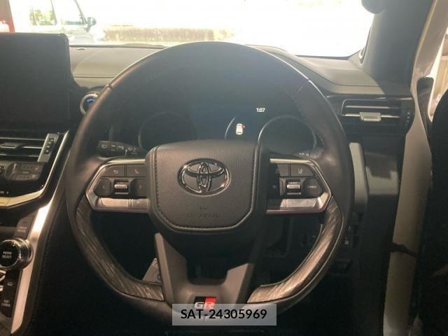 Toyota LAND CRUISER 2023-08 7724898-14