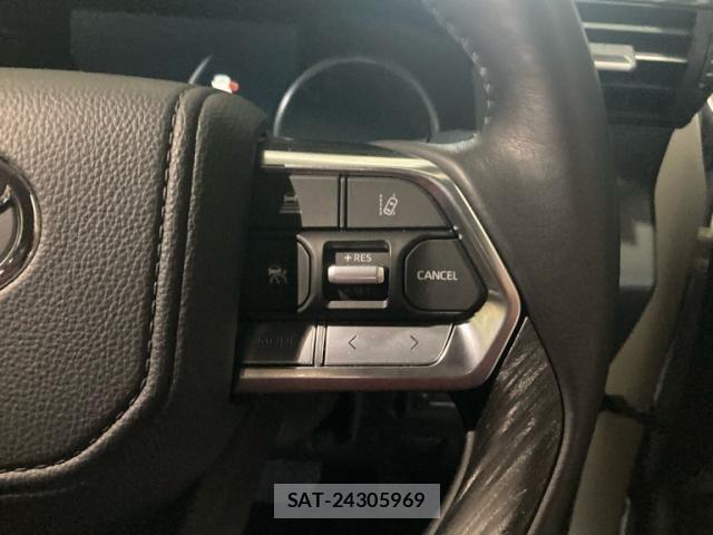 Toyota LAND CRUISER 2023-08 7724898-15