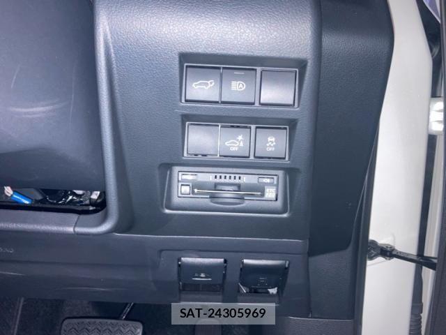 Toyota LAND CRUISER 2023-08 7724898-17