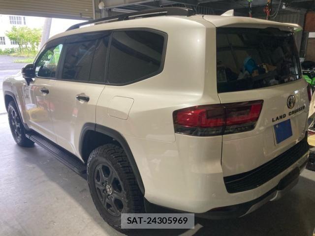 Toyota LAND CRUISER 2023-08 7724898-4