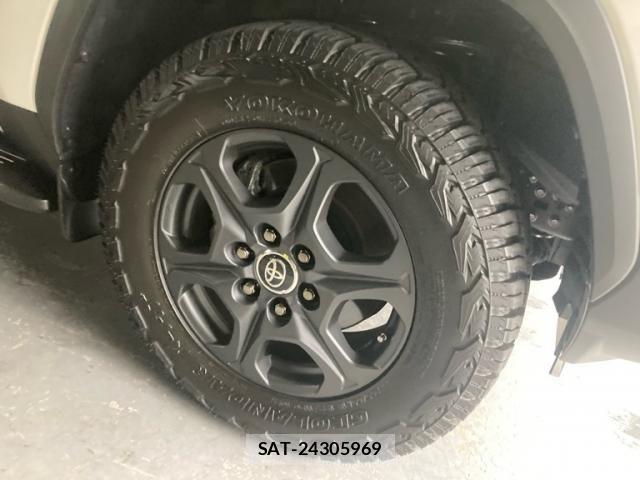 Toyota LAND CRUISER 2023-08 7724898-5