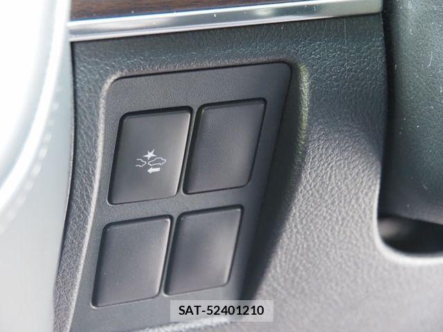 Toyota LAND CRUISER 2018-03 7877220-29