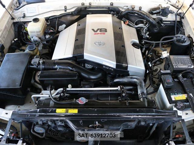 Toyota LAND CRUISER 2000-01 7902820-9