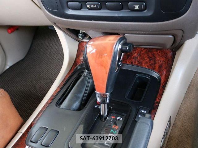 Toyota LAND CRUISER 2000-01 7902820-18