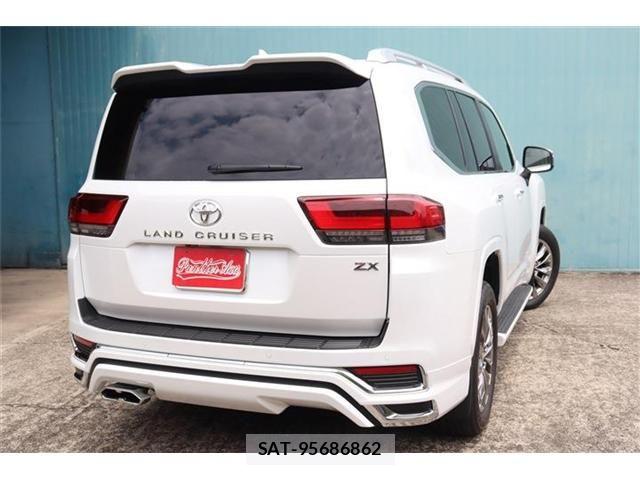 Toyota LAND CRUISER 2022-05 7962317-2