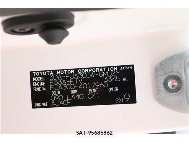 Toyota LAND CRUISER 2022-05 7962317-29