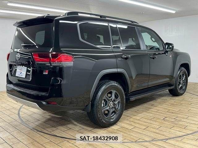 Toyota LAND CRUISER 2024-05 7962330-15