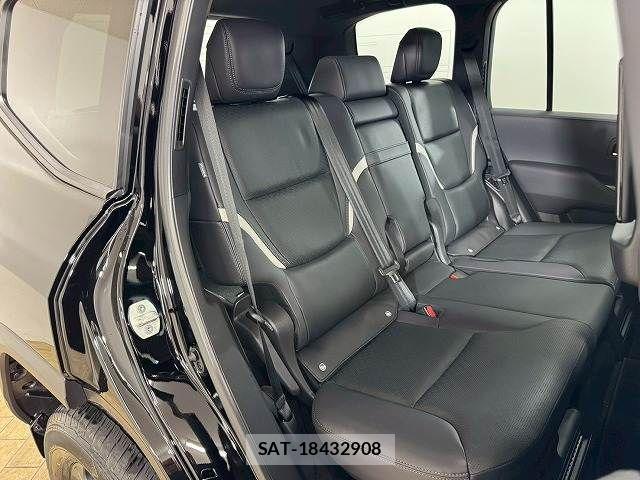 Toyota LAND CRUISER 2024-05 7962330-5