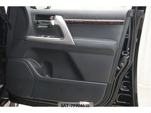 Toyota LAND CRUISER 2014-01 7979696-11