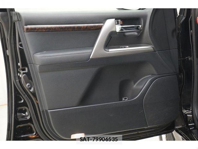 Toyota LAND CRUISER 2014-01 7979696-13
