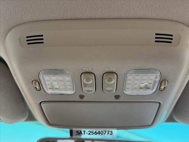 Toyota LAND CRUISER 2007-02 7979698-23