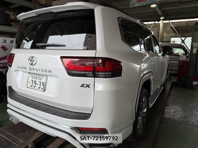 Toyota LAND CRUISER 2025-08 7979692-3