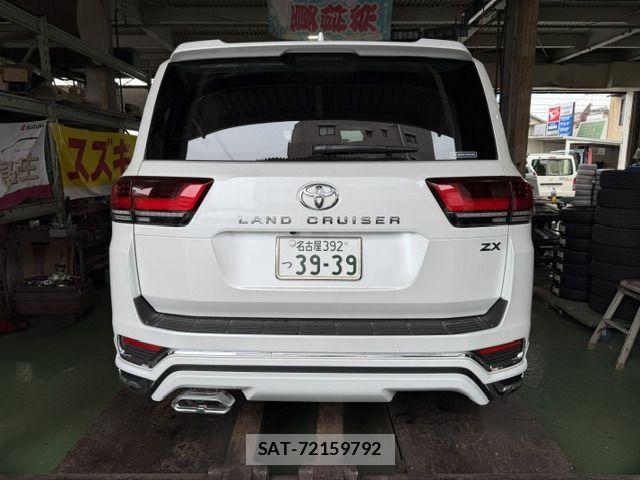 Toyota LAND CRUISER 2025-08 7979692-5