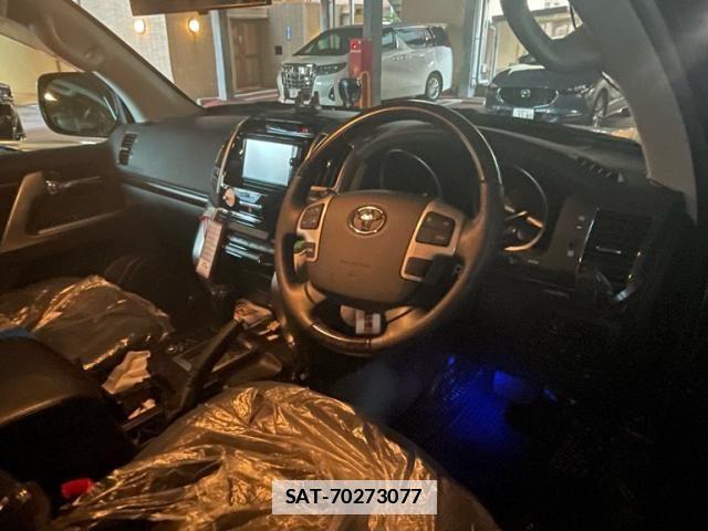 Toyota LAND CRUISER 2014-11 7979697-17