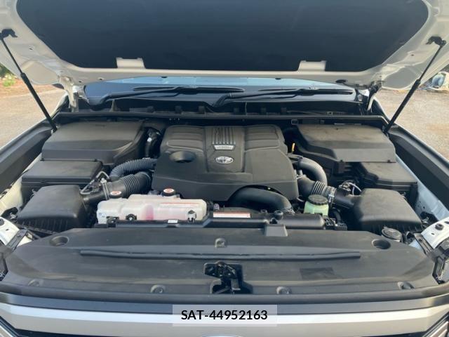Toyota LAND CRUISER 2024-03 7979693-26