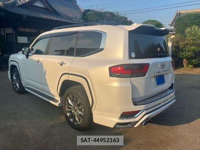 Toyota LAND CRUISER 2024-03 7979693-4