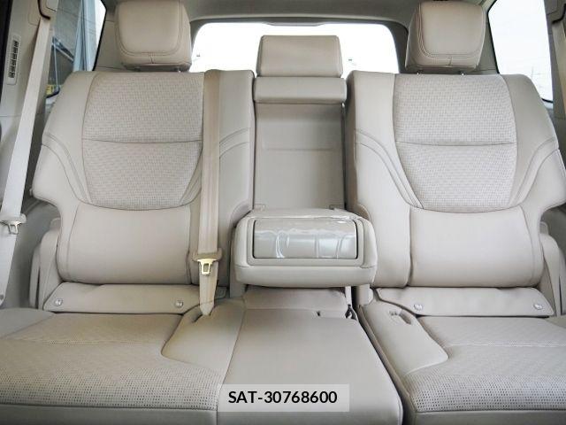 Toyota LAND CRUISER 2023-08 8036307-13