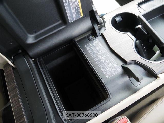 Toyota LAND CRUISER 2023-08 8036307-28