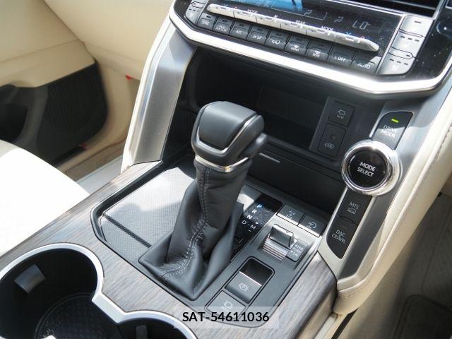 Toyota LAND CRUISER 2025-04 8036306-26
