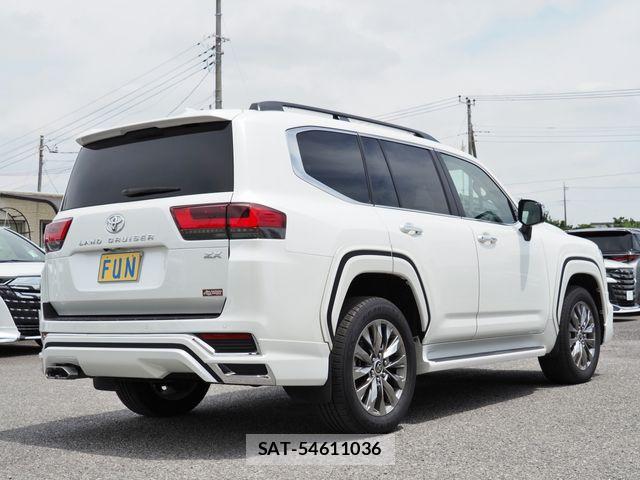 Toyota LAND CRUISER 2025-04 8036306-4