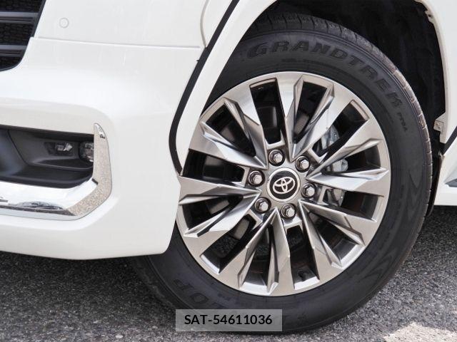 Toyota LAND CRUISER 2025-04 8036306-7