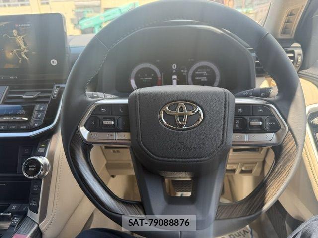 Toyota LAND CRUISER 2025-07 8036305-5