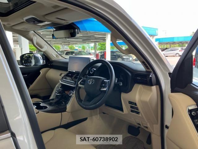 Toyota LAND CRUISER 2025-07 8036312-21
