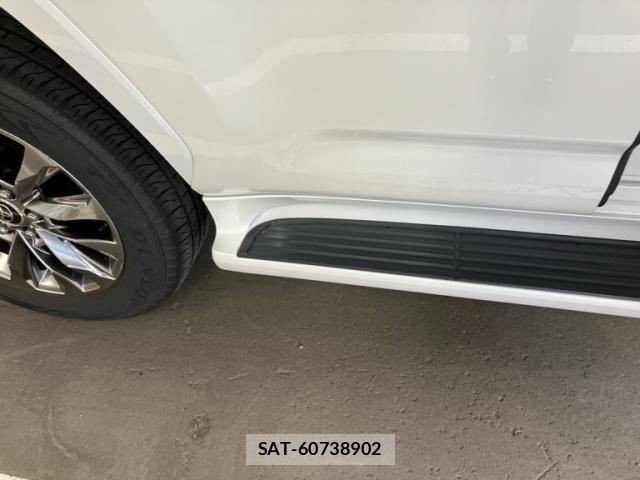 Toyota LAND CRUISER 2025-07 8036312-24