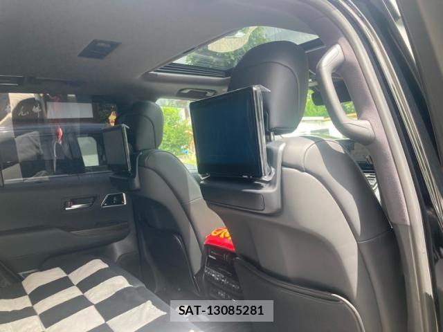 Toyota LAND CRUISER 2024-09 8036300-13