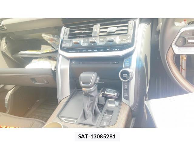 Toyota LAND CRUISER 2024-09 8036300-28