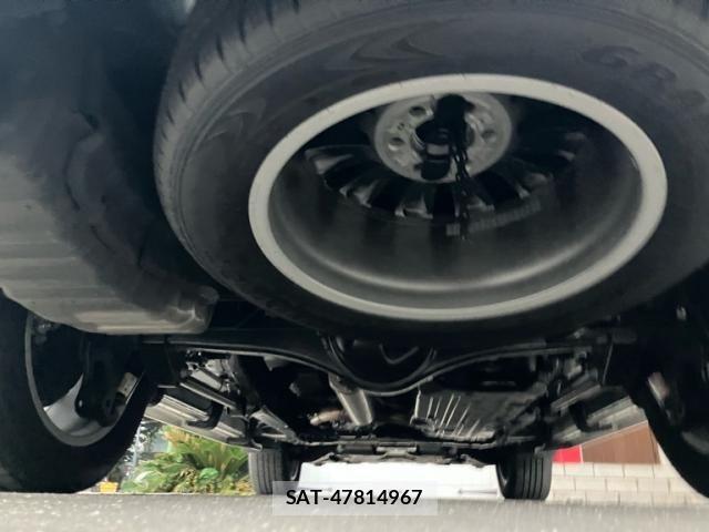 Toyota LAND CRUISER 2023-06 8036304-15