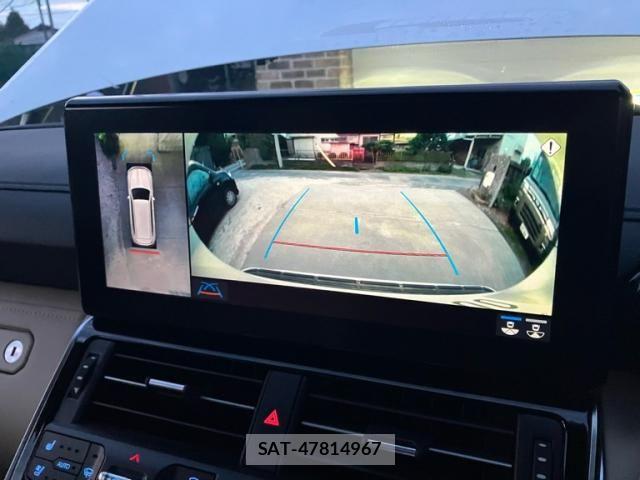 Toyota LAND CRUISER 2023-06 8036304-25