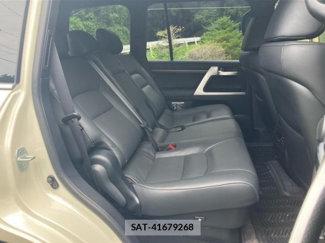 Toyota LAND CRUISER 2020-04 8036311-13