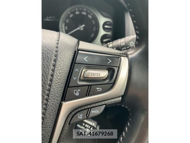 Toyota LAND CRUISER 2020-04 8036311-17