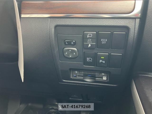 Toyota LAND CRUISER 2020-04 8036311-19