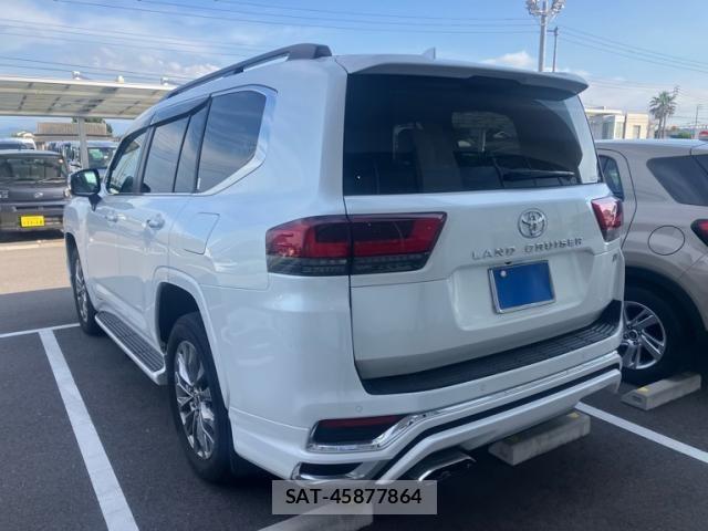 Toyota LAND CRUISER 2024-02 8036308-3