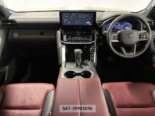 Toyota LAND CRUISER 2026-02 8036301-12