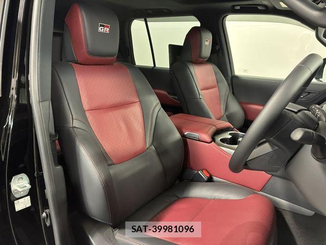 Toyota LAND CRUISER 2026-02 8036301-13