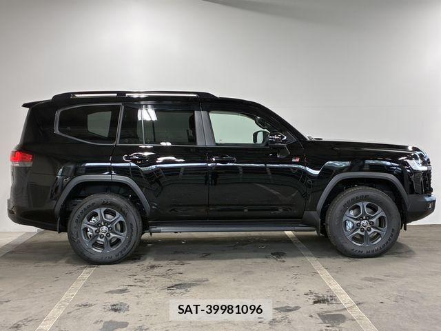 Toyota LAND CRUISER 2026-02 8036301-5